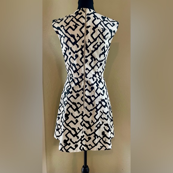 French connection dress - Picture 2 of 3